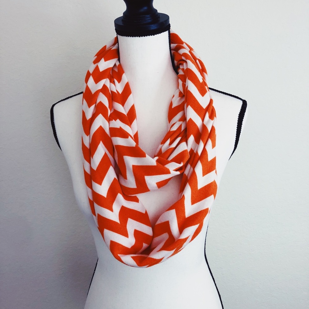 Chevron pattern infinity scarf